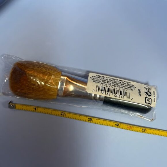 NEW ~ BAREMINERALS TRIO + FLAWLESS FACE BRUSH - Picture 9 of 9